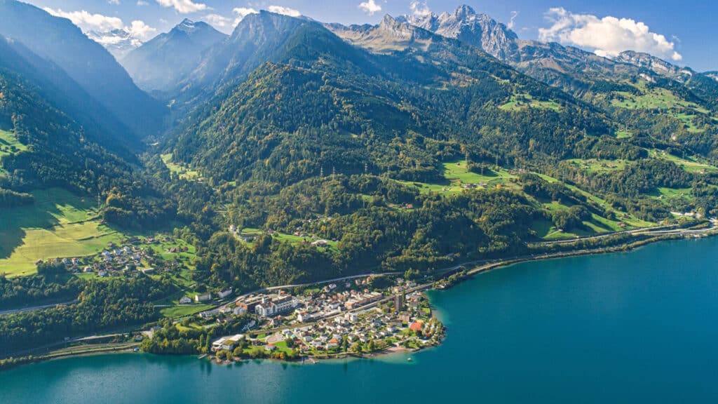 Bird&apos;s eye view of the Murg peninsula on Lake Walen in summer.